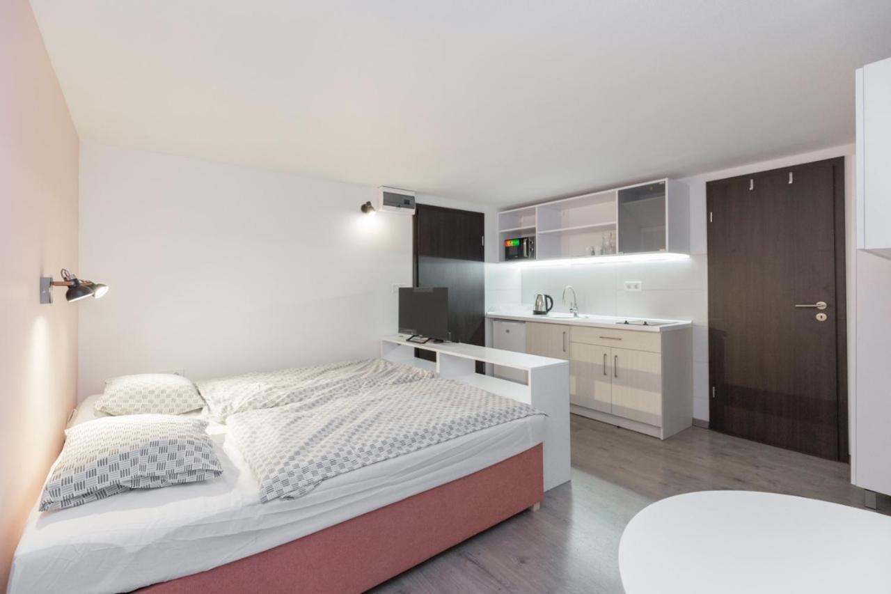 Minimalist Styled Tiny Ap @New York Cafe Apartment บูดาเปสต์ ภายนอก รูปภาพ